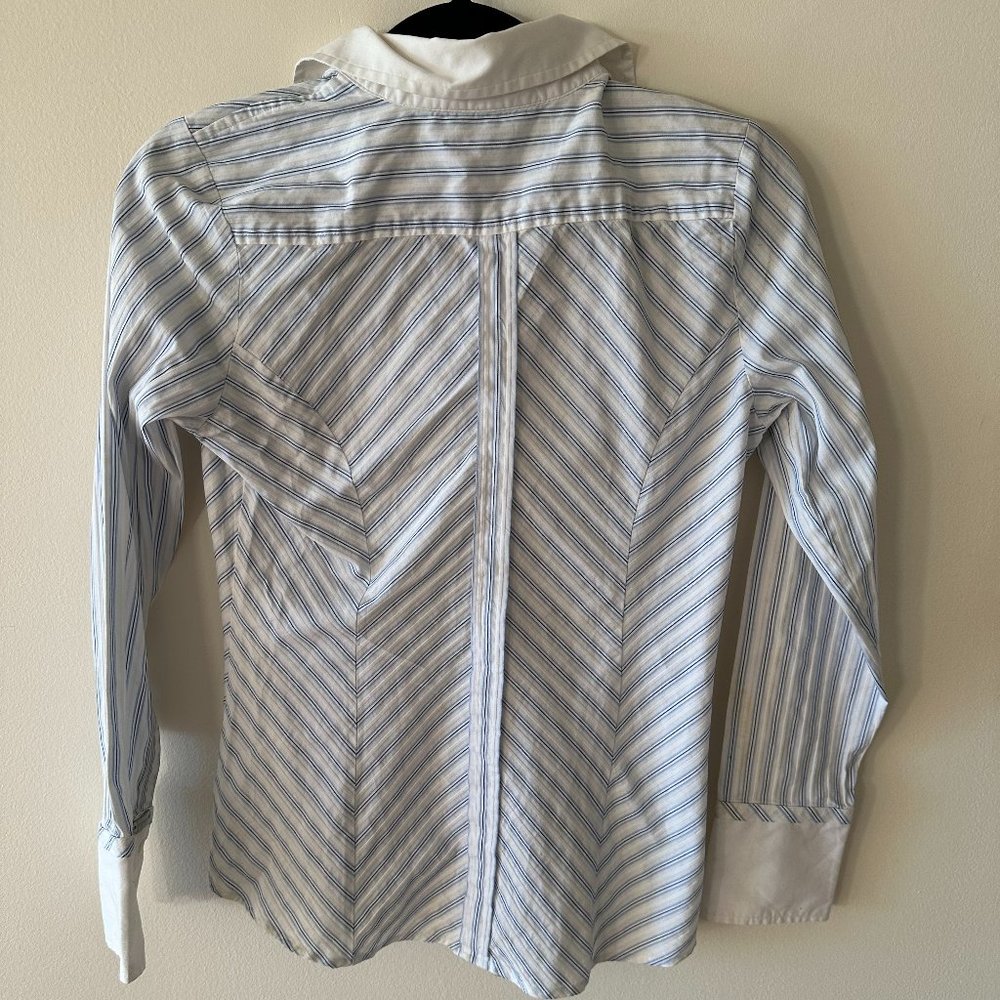 Express Essential Shirt - Picture 2 of 7